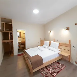 Gasthuis At Pikotiko's - For Rent, Korce