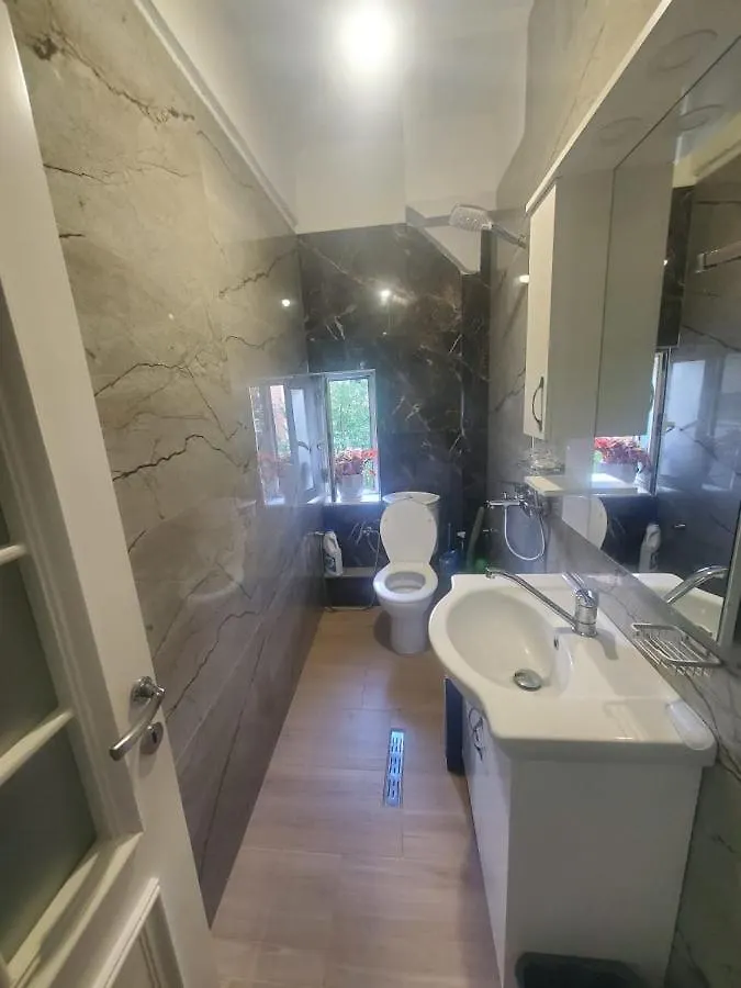 Apartamenti8 Korca 0*, Korce Albania
